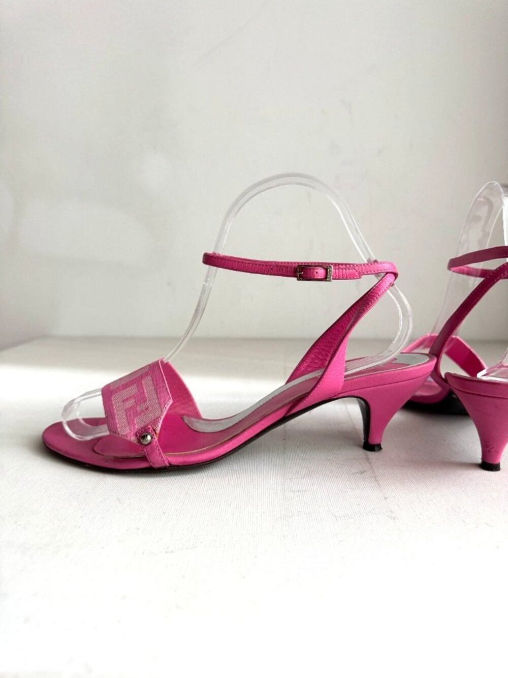 Vintage Fendi Barbie Pink Kitten Heel Sandals 38 - Picture 3 of 8